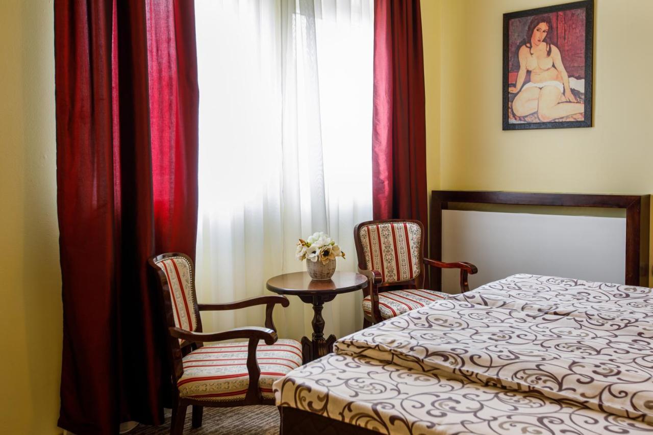 Villa Modena 수보티차 외부 사진