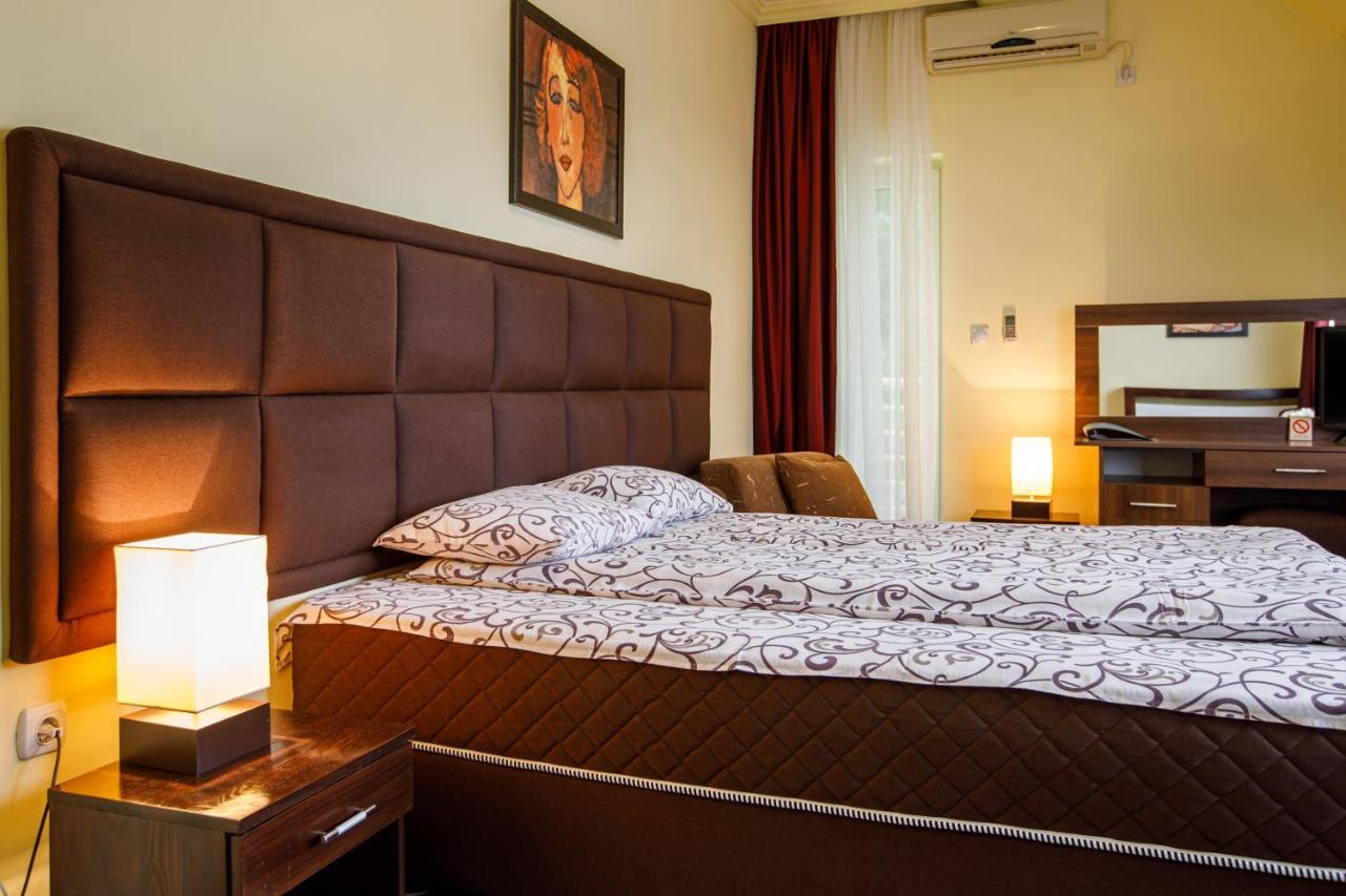 Villa Modena 수보티차 외부 사진