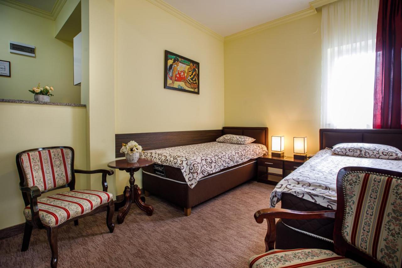 Villa Modena 수보티차 외부 사진