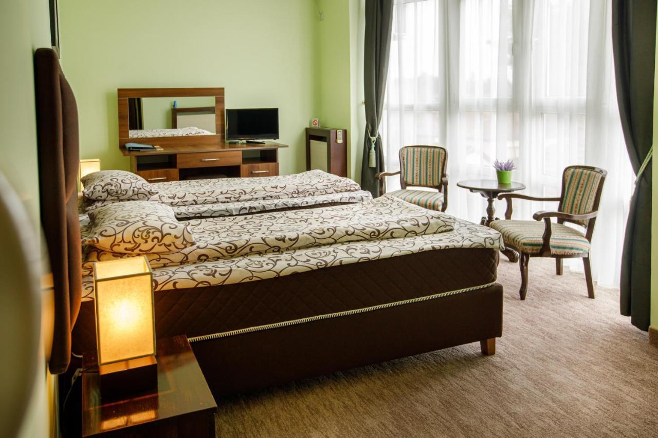 Villa Modena 수보티차 외부 사진